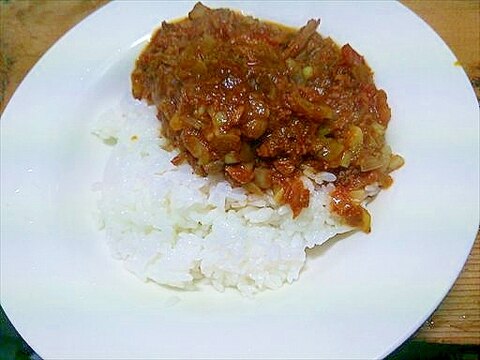 トマトとまぐろフレーク缶のシーフードカレー